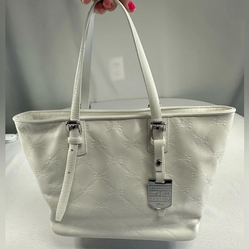 Longchamp • LM Cuir Embossed Logo Metal Luggage Tag White Double Shoulder RARE - Picture 3 of 14